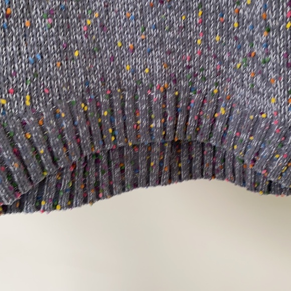 Cute sweater! - Picture 6 of 6